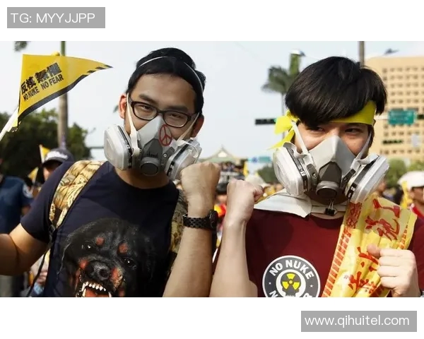 明星面具篮球盛宴揭幕明星运动员化身神秘角色展现独特魅力与竞技精神